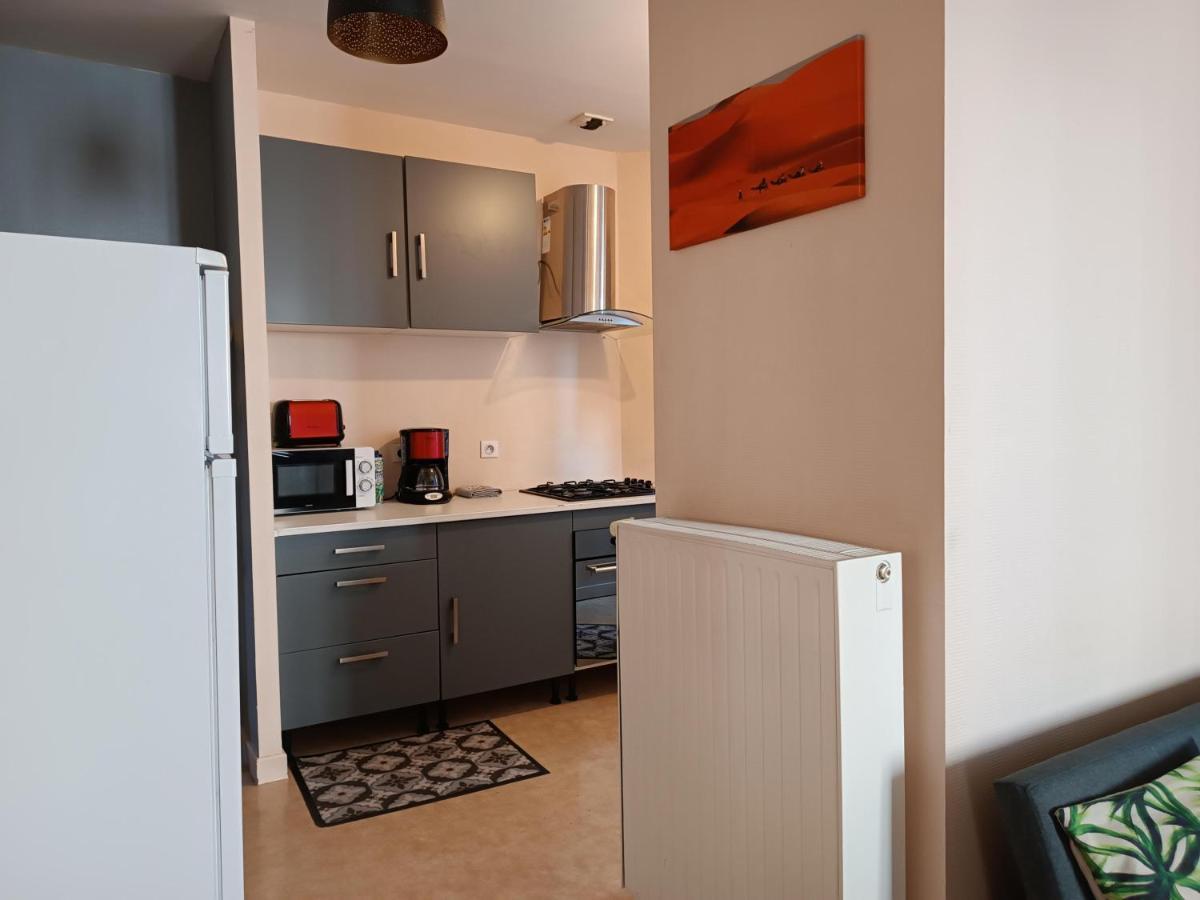 Cap Coutellerie - Sejours Pros Ou Familles En Hypercentre De Thiers Apartman Kültér fotó