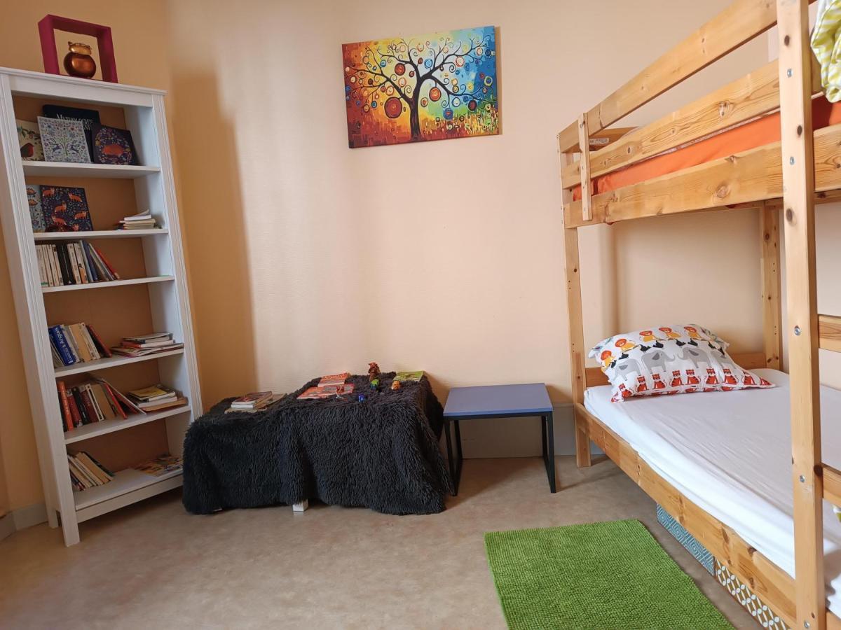 Cap Coutellerie - Sejours Pros Ou Familles En Hypercentre De Thiers Apartman Kültér fotó