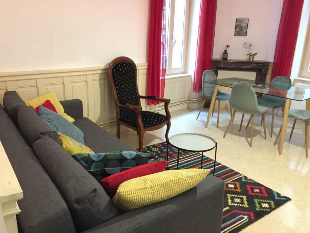 Cap Coutellerie - Sejours Pros Ou Familles En Hypercentre De Thiers Apartman Kültér fotó